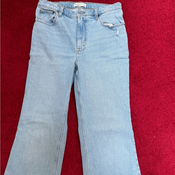 Abercrombie & Fitch High Rise Vintage Flare Jean - Picture 9 of 11